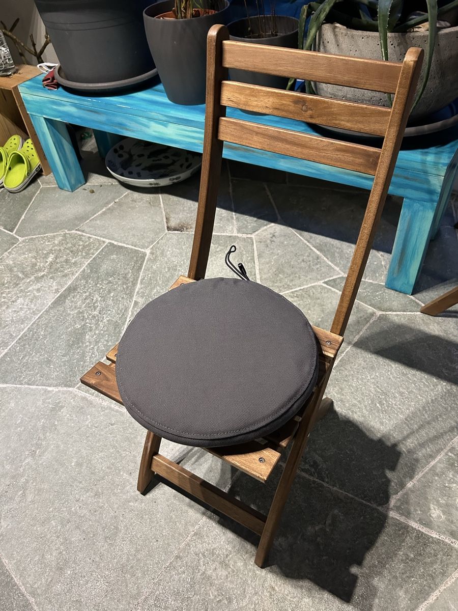 Ikea Set de table et chaises: Gartentisch mit Stuhl neuwertig Ikea – D'occasion à Zug par Tugiumerin 2
