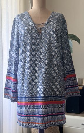 Chic Summer Dress - Blue/White Print with Tie Neck