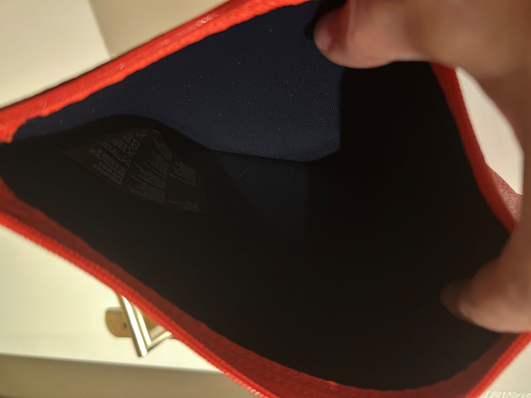 Lacoste Borse da donna: Schultertasche Lacoste + Innentasche blau-rot – Usato da Chur venduto da Pott 8
