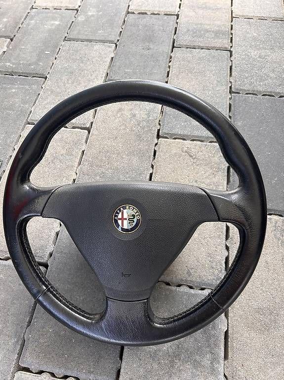 Tutti pezzi di ricambio auto: Alfa GTV Spider 916 Teile – Usato da Romanshorn venduto da Alfagtv6 2