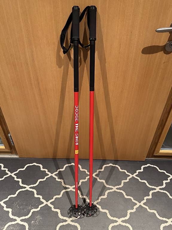 Skis: Bâtons de ski Dodge the Shot 115cm – Gebraucht aus Genève von Alexandredoriel