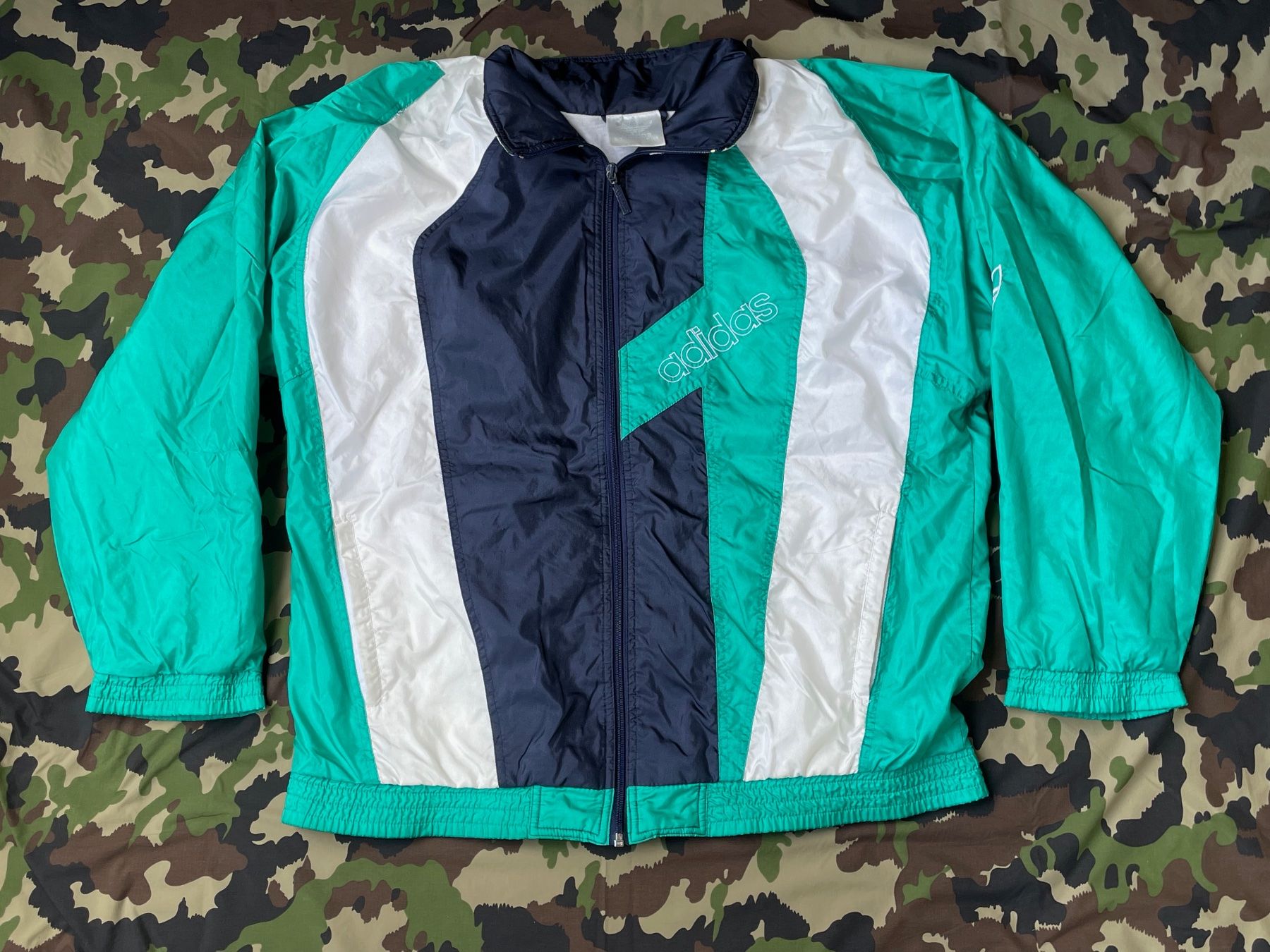 Adidas Giacche: Vintage 90s Adidas Jacket Sz XL – Usato da Zürich venduto da le_souk