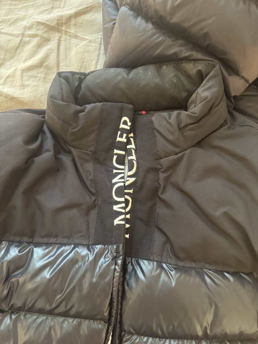Moncler Giacche: Moncler Daunenjacke schwarz  – Difettoso da Meilen venduto da nic_8s2s 4