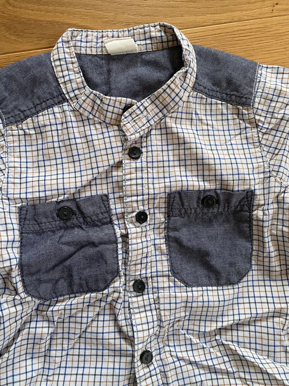 H&M Camicie, T-shirt & Polo: Herziges Hemdchen H&M 74 – Usato da Einsiedeln venduto da PaedeK84 1
