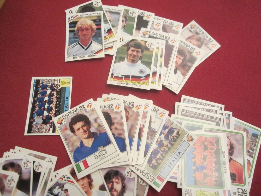 Panini Cartes à collectionner: Fussball Panini WM Sticker Sammlung 70er/80er Jahre – D'occasion à Volketswil par nemo2000 2