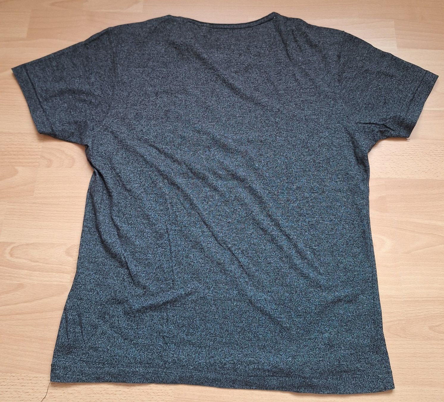 T-shirt: Herren T-Shirt Größe L – Usato da Wettingen venduto da Egro2 1