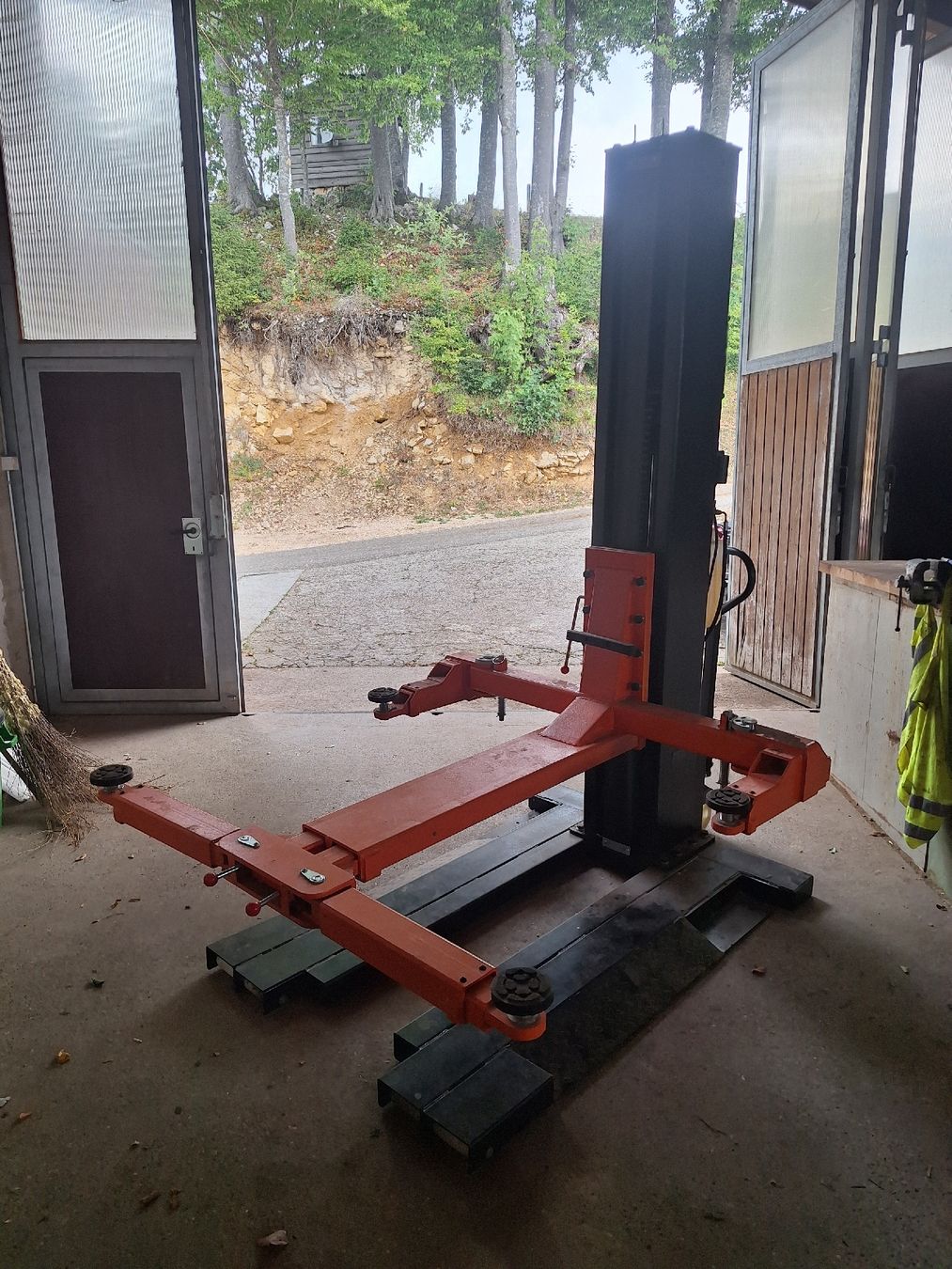 Ponts élévateurs & Crics: Autolift – D'occasion à Moutier par fre_l6cr