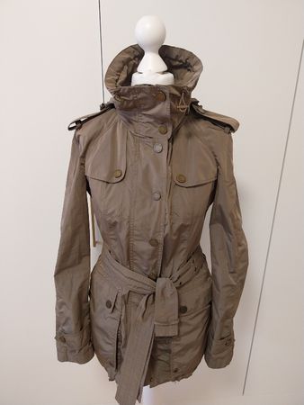 Burberry Regenjacke, UK 4 (ca D34)