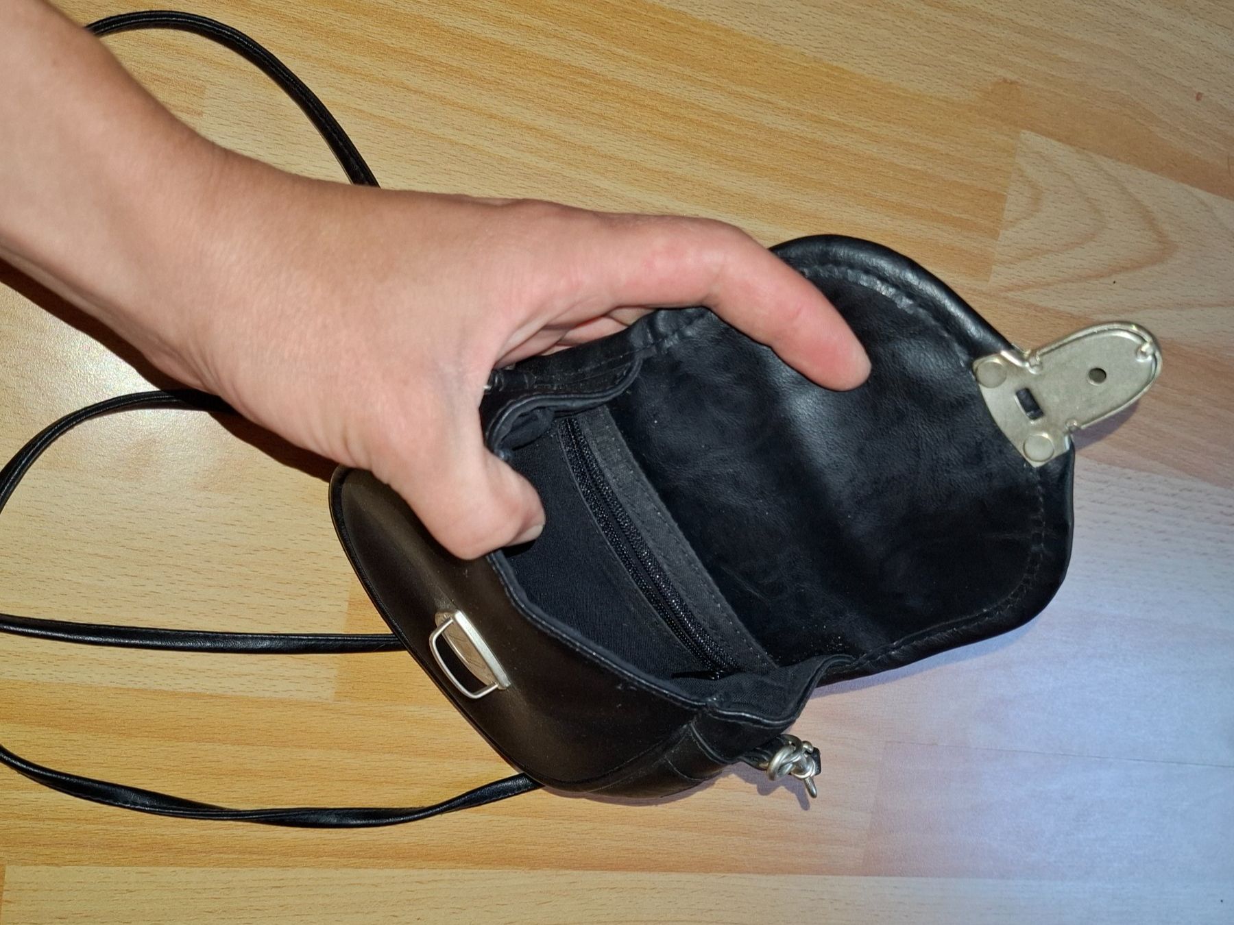 Sacs femmes: Kleine Handtasche Adriano – D'occasion à st.gallen par mona3 3