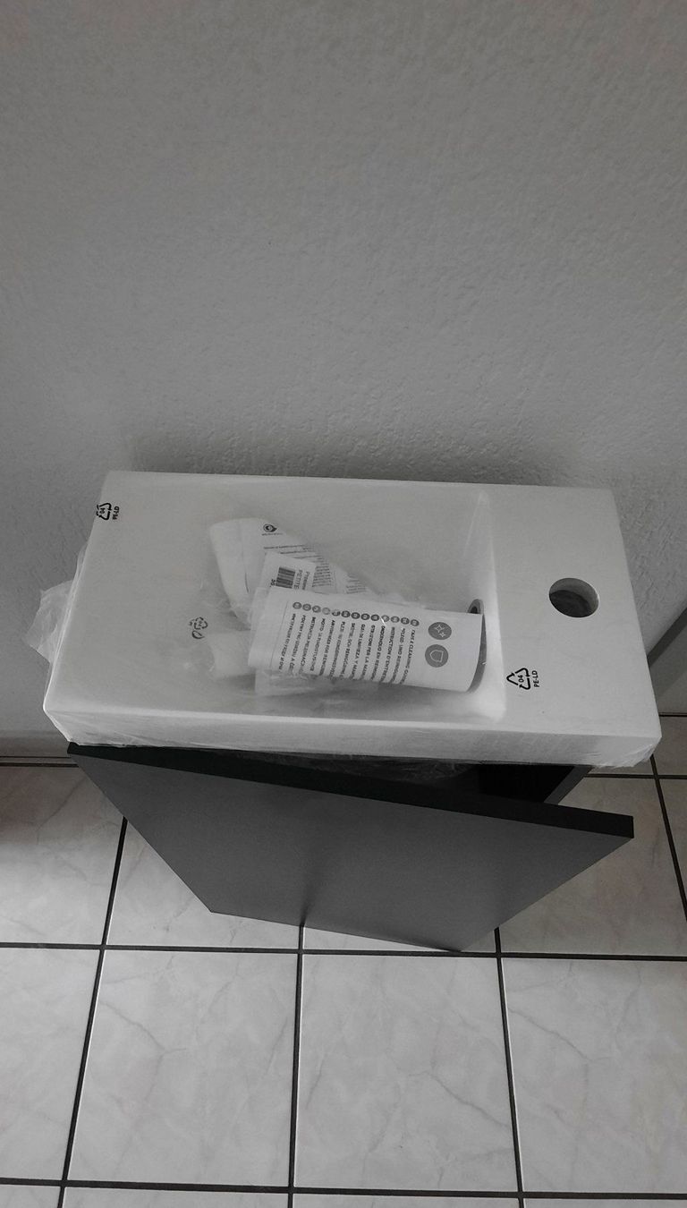 Mobili per bagno: Meuble de salle de bain gris – Difettoso da Delémont venduto da fagemina 1