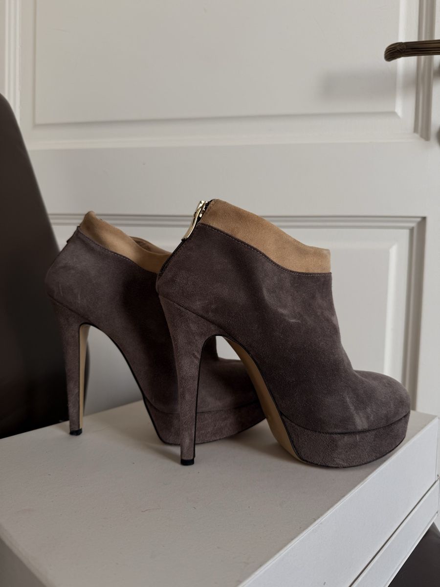Scarpe da donna: Suede Leather Stiletto Ankle Boots – Usato da Corsier-sur-Vevey venduto da Kristina.Nova 4