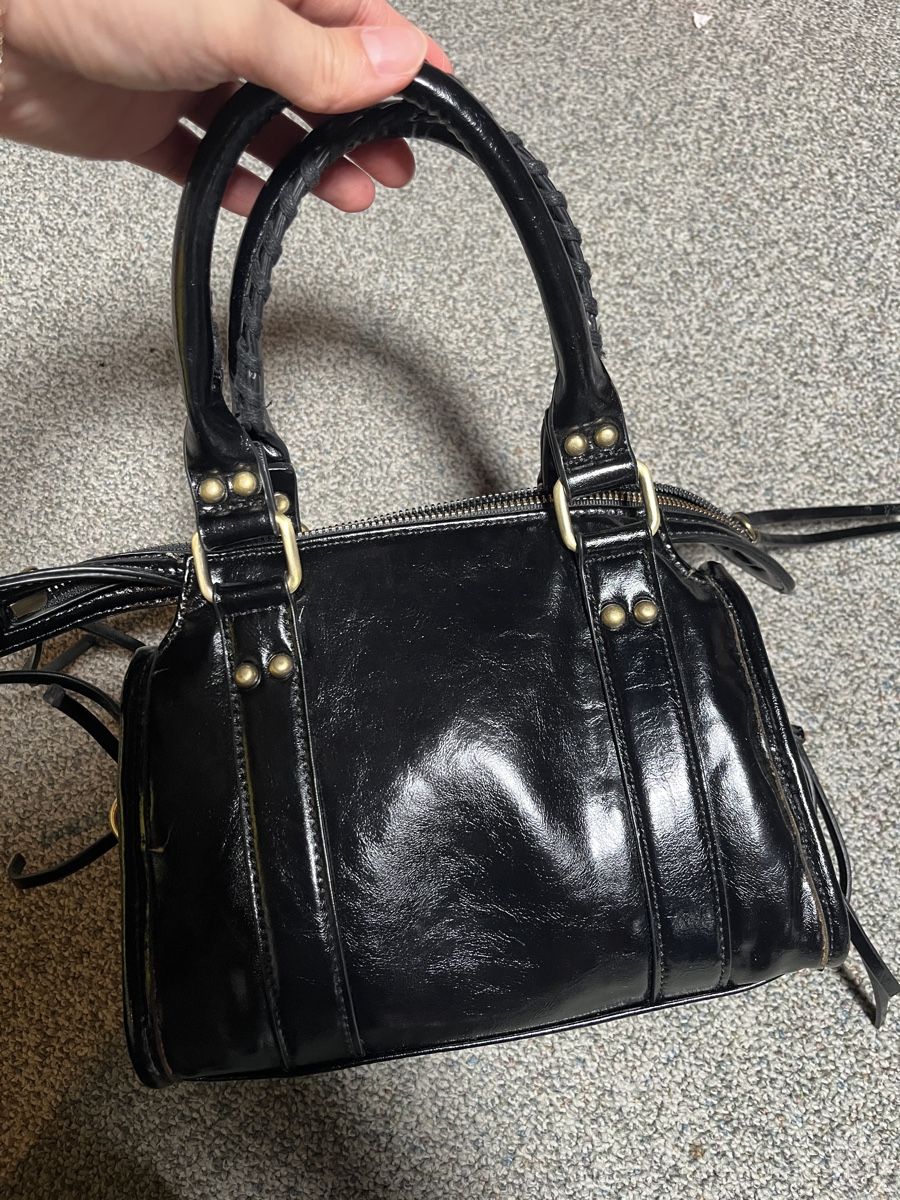 Borse da donna: Schwarze Lack Handtasche mit Fransen – Nuovo (secondo la descrizione) da Sulgen venduto da jac_hp2g 3