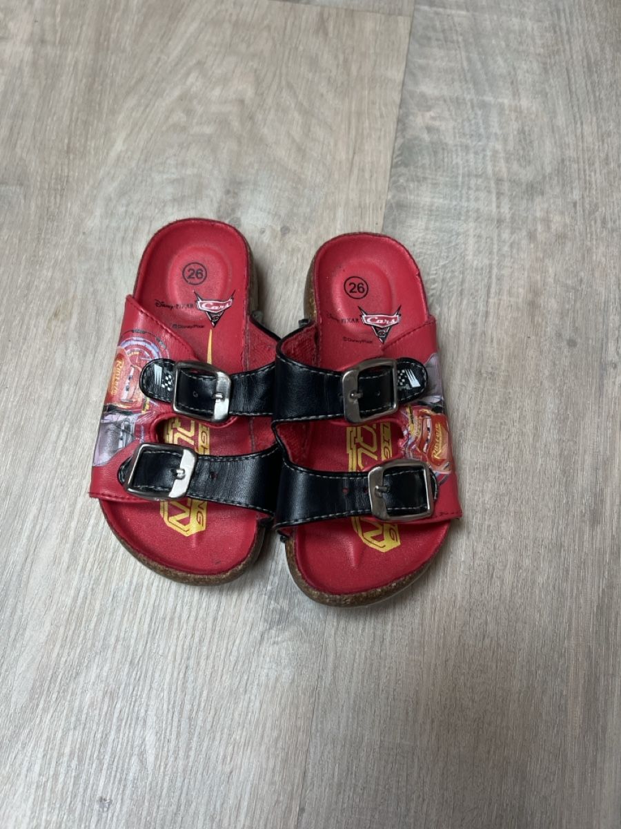 Scarpe per ragazzi: Kinder Hausschuhe 26 – Usato da Bachenbülach venduto da Dana_Ondrasik