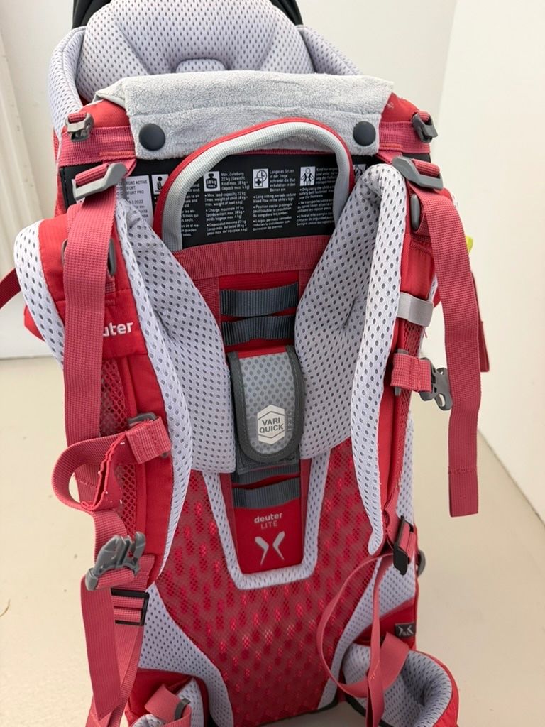 Deuter Bauch- & Rückentragen: KID Comfort Active SL rot – Gebraucht aus Bubendorf von glitchCat