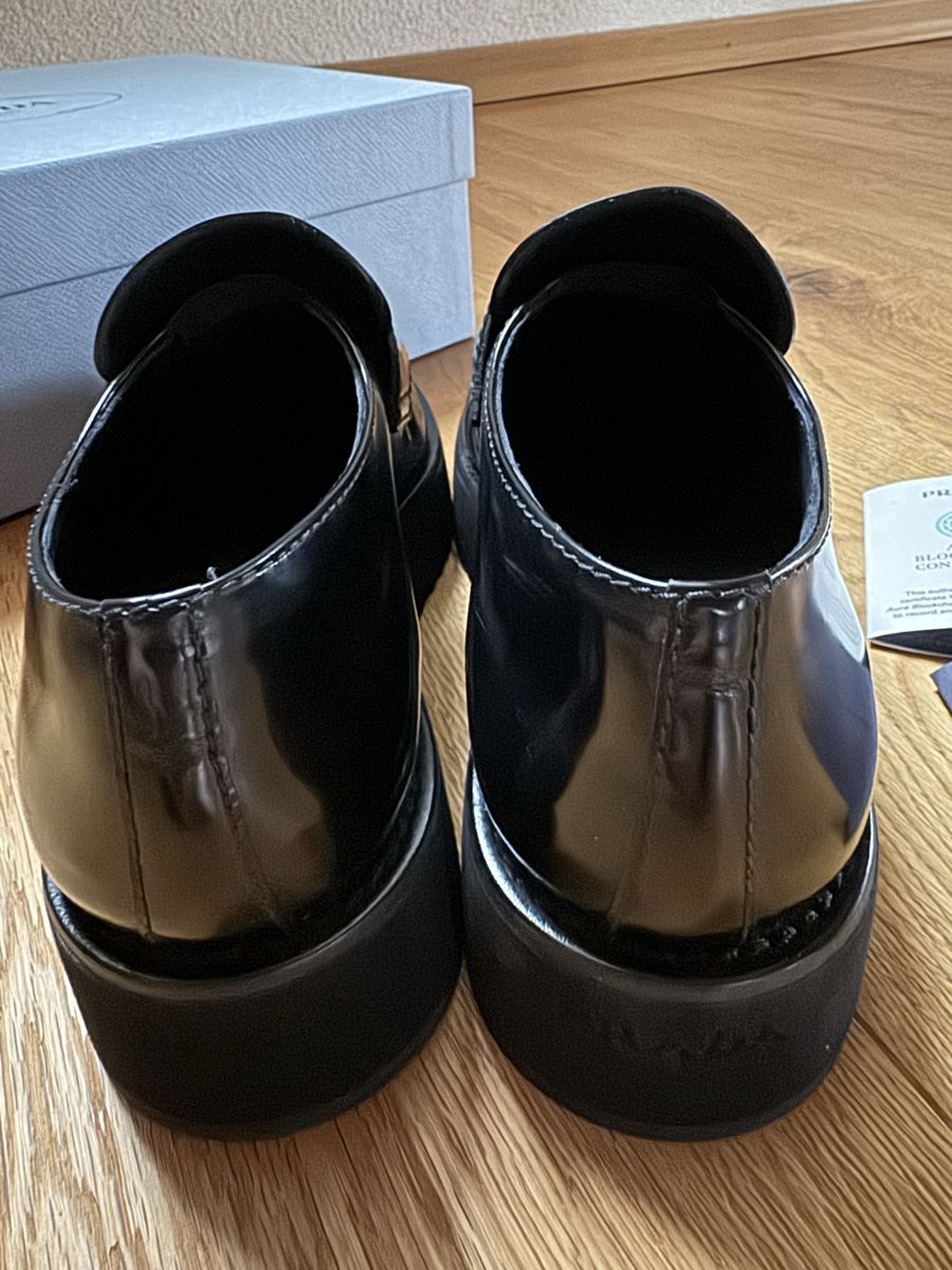 Prada Scarpe da donna: Prada Lackleder Loafers, Grösse 38, Schwarz – Nuovo (secondo la descrizione) da Seon venduto da noe_zz6w 3