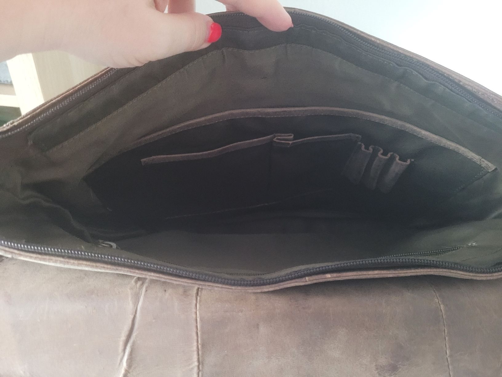 Borse: capiente borsa vintage in pelle – Usato da Giubiasco venduto da A.B00 5
