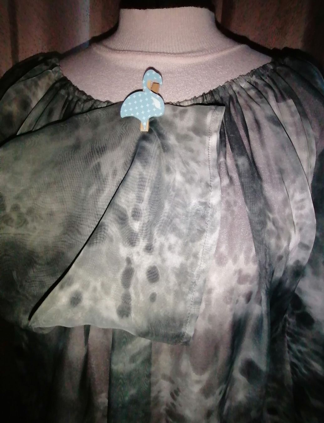 Camicette: halbtransparente Batik Shirt- Bluse – Usato da Corcelles-près-Payerne venduto da RxOne_Krs 5