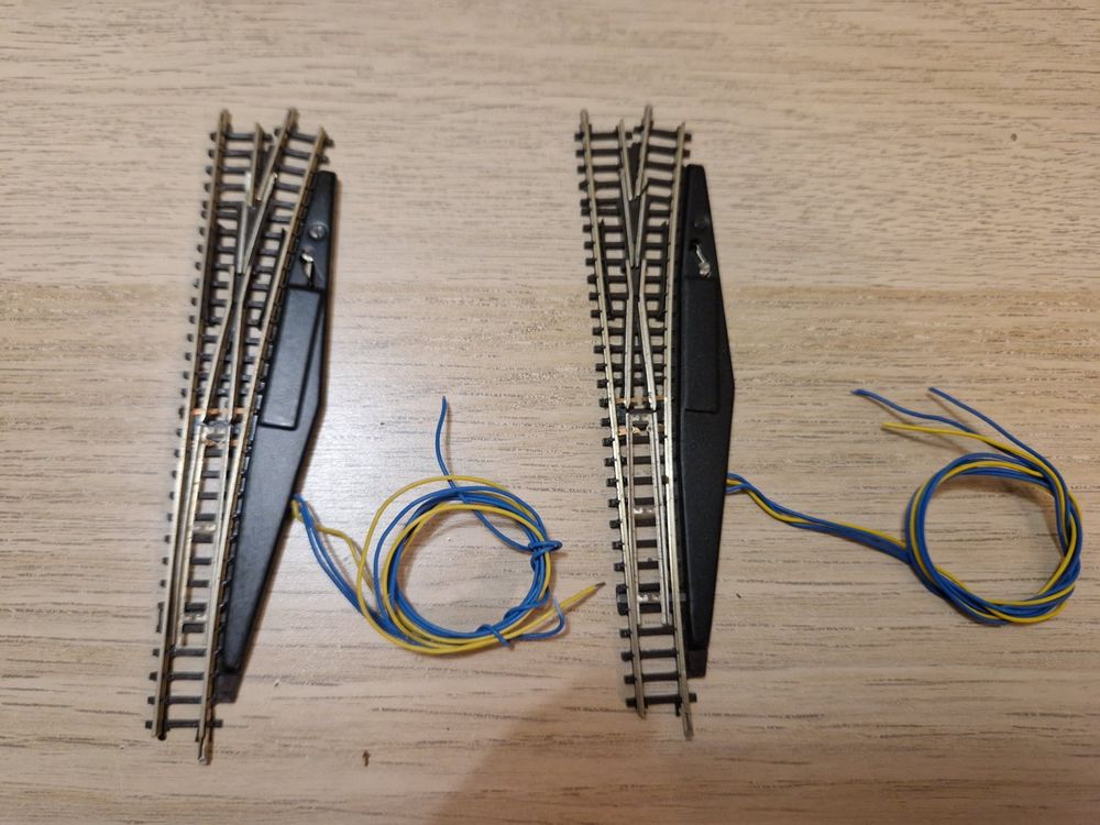 Märklin Z 2 x 8563 Weichen (Gebraucht) in St-Aubin-Sauges für CHF 36 ...