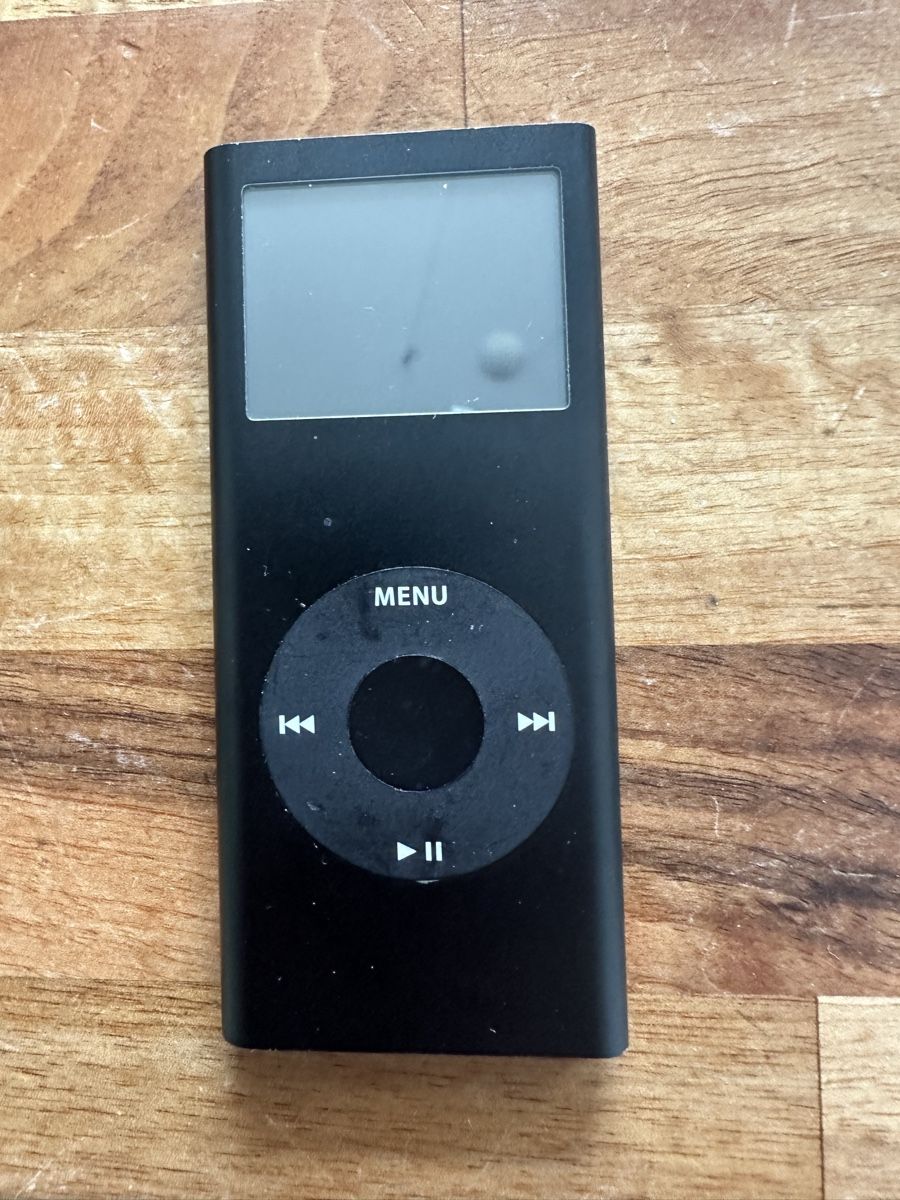 Apple Lecteur media portable: iPod nano 8 Gb – D'occasion à Zürich par florence.miguet