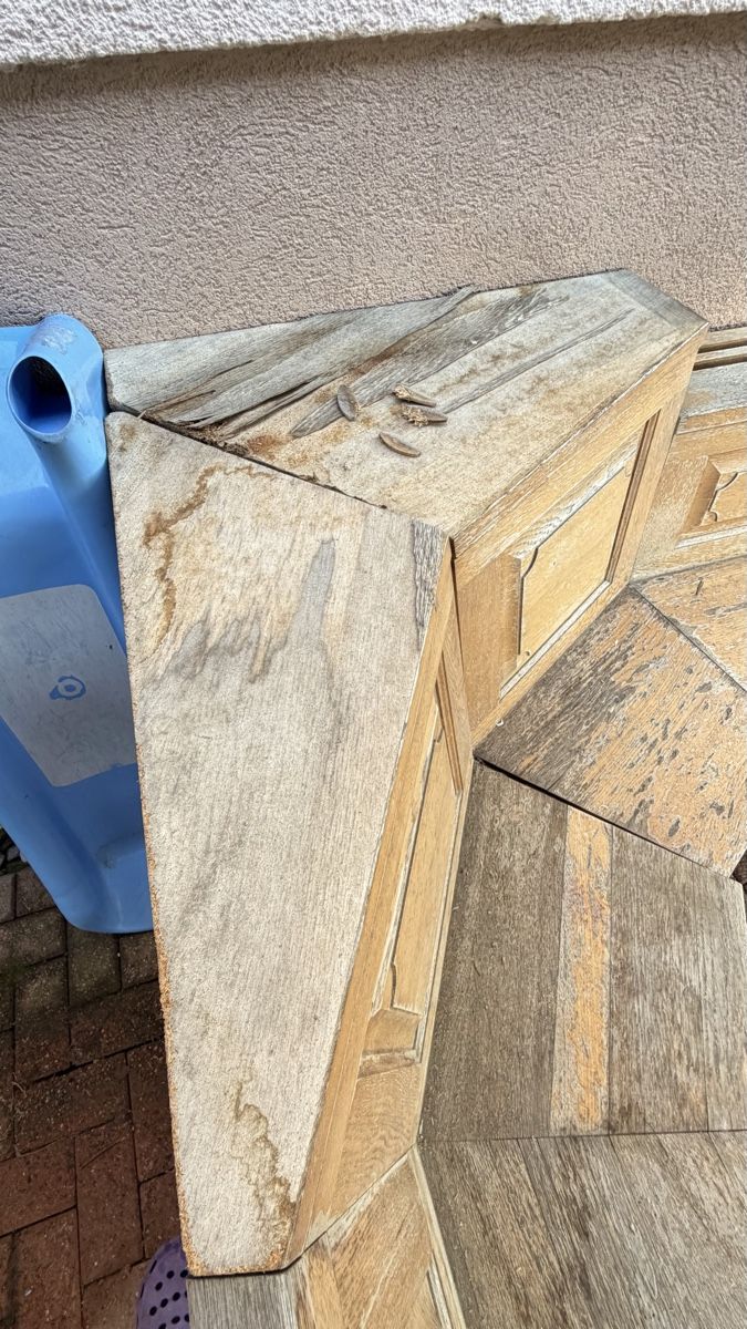 Panchine: Banc d'angle rustique en bois massif, charme authentique – Usato da Grolley venduto da GM-CK 8