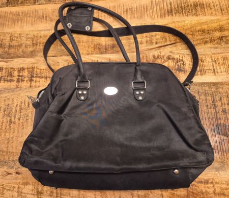 Avent Wickeltasche, sehr geräumig,  Schwarz