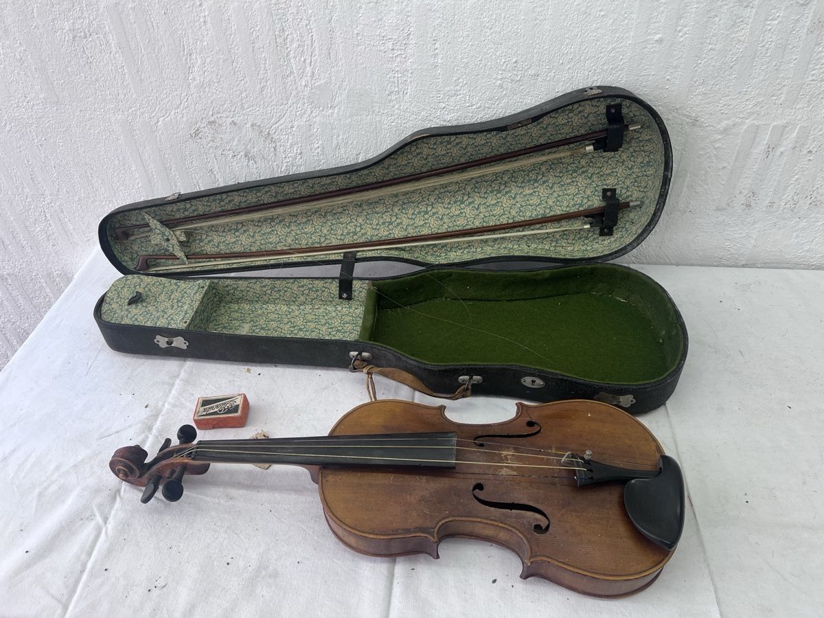 Strumenti musicali: Violine mit Koffer (21) – Usato da Glattfelden venduto da brockischweiz