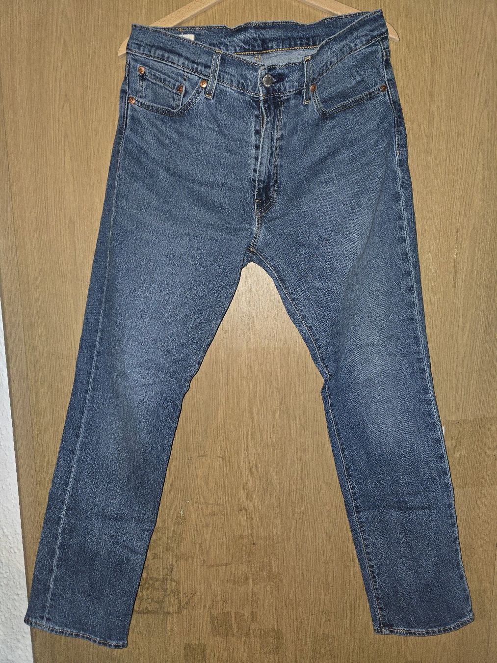 Levi's Jeans: Lewis Jeans Herren W33/L30 – Nuovo (secondo la descrizione) da Bronschhofen venduto da dvnb