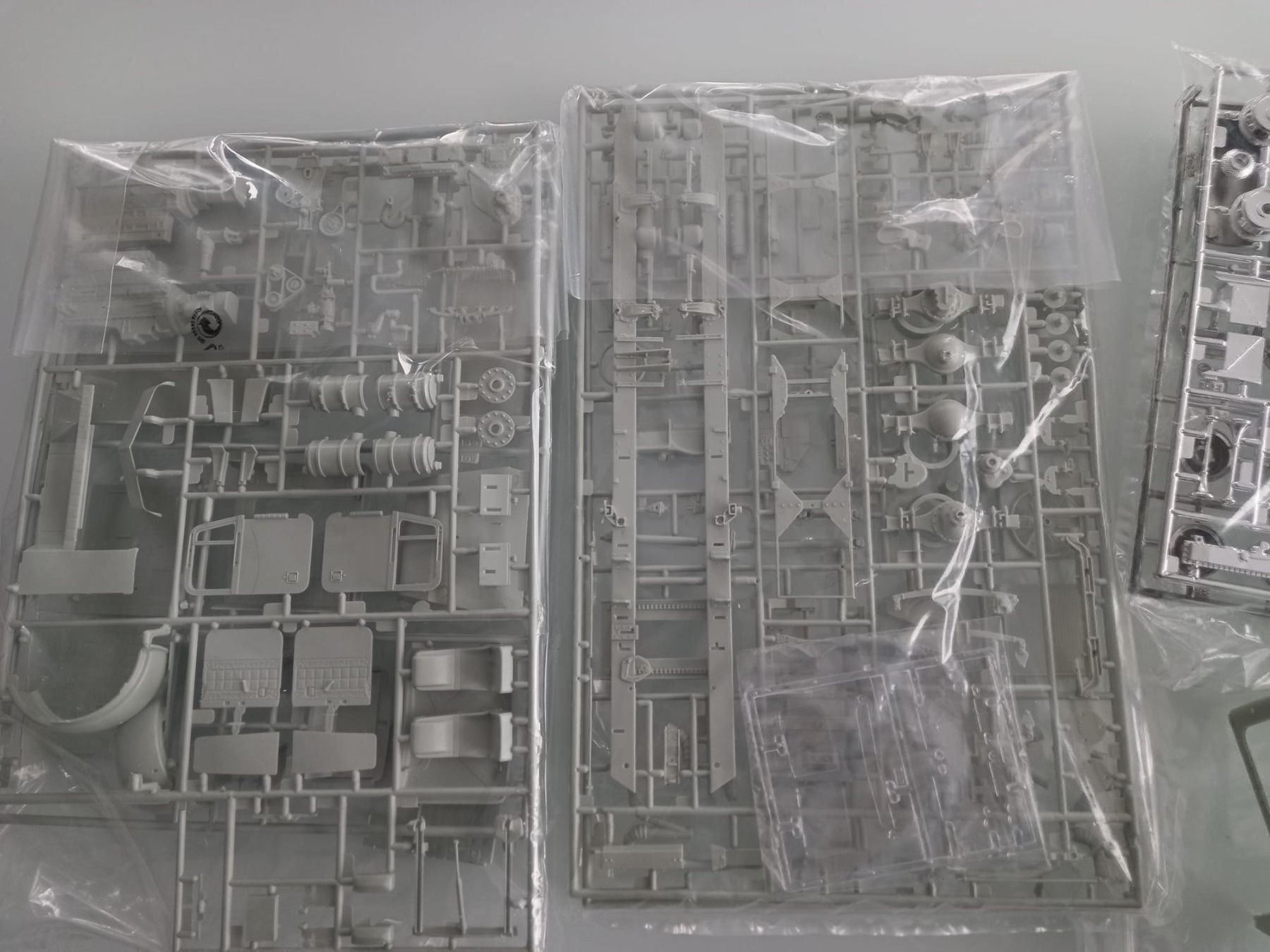 Revell Kit di modellismo & Modellini statici: Revell Truck Peterbilt 359 Conventional – Nuovo (secondo la descrizione) da Au (SG) venduto da mavi4114 2
