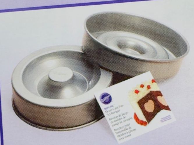 Backformen: Wilton Heart Cake Pan Set – Gebraucht aus Benken SG von lilinka775