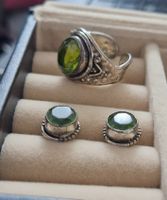 925 Silber-Ohrringe und Ring im Set – Peridot-Edelstein
