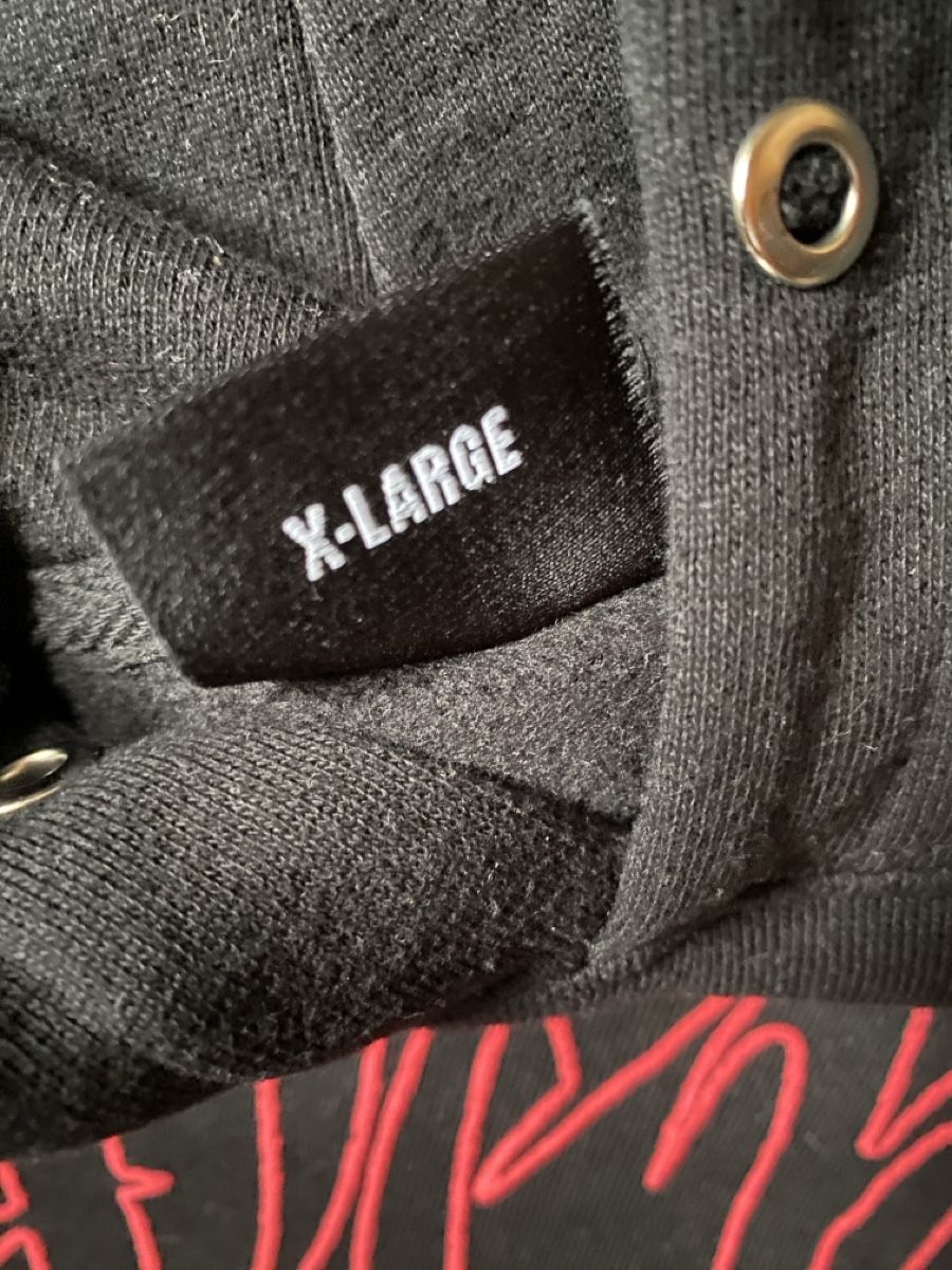 Maglioni & Felpe: Revenge Hoodie XL – Usato da Berg (Dägerlen) venduto da lonzokeed 2
