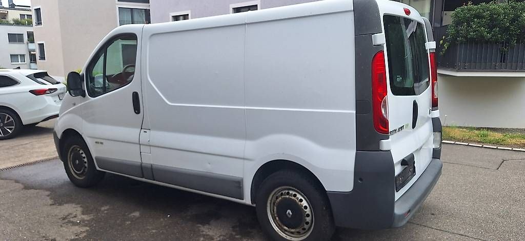Véhicules utilitaires: Renault Trafic dCi115 – D'occasion à Luzern par kla_sn22 2