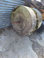 Mühlsteinpaar alte Steine gebraucht Dekoration Garten Deko 