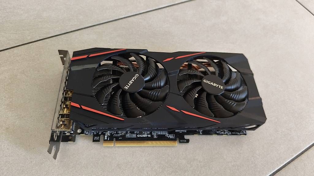 Cartes graphiques: AMD RX 590 // carte graphique – D'occasion à Mézières par cod_s7jp