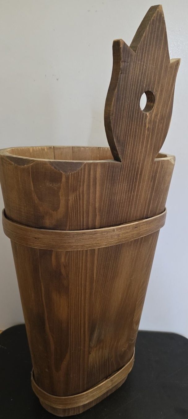 Sonstige Büroeinrichtungen: Rustikaler Regenschirmständer aus Holz mit Bauernmalerei – Gebraucht aus Flums von Flumsantik 3
