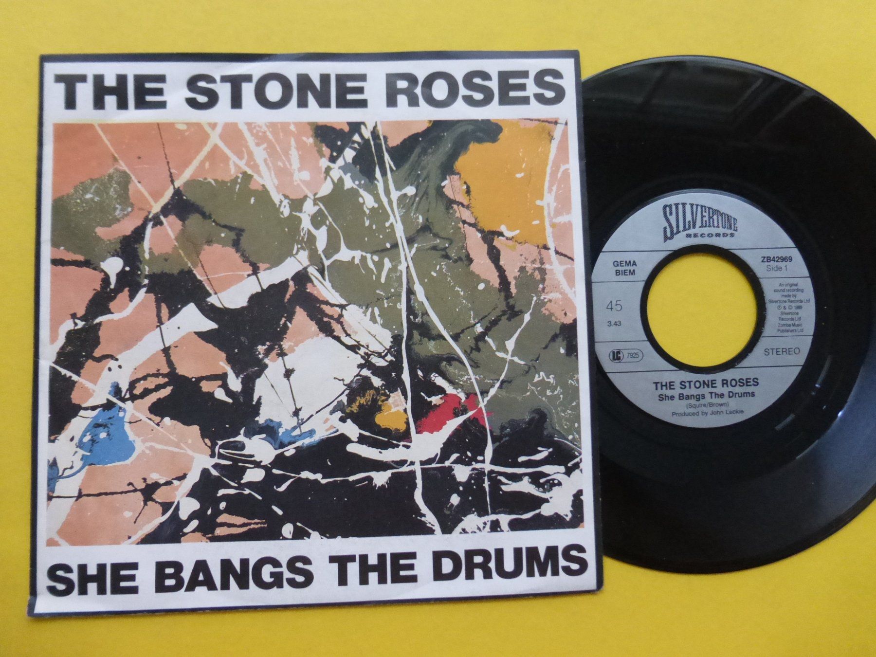 Dischi in vinile: The Stone Roses – She Bangs The Drums – Usato da Zürich venduto da Swiss57