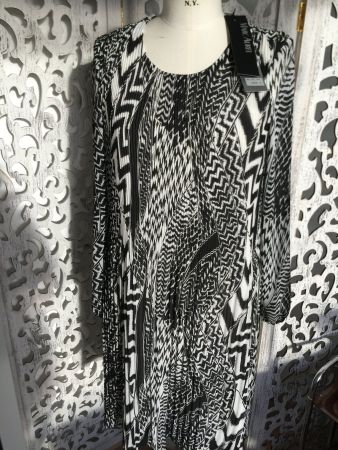 Neu Marc Aurel Kleid Gr. 36