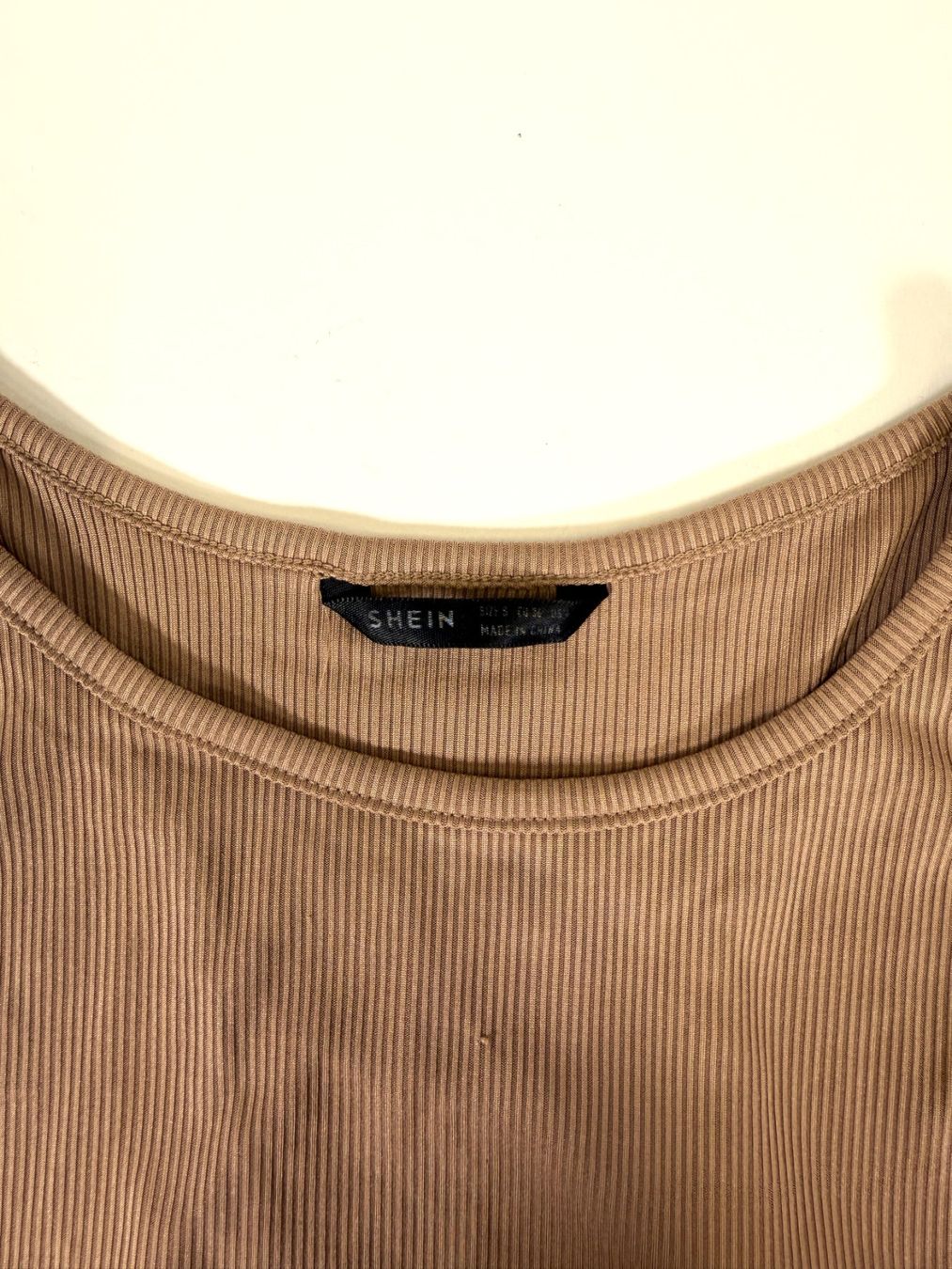 Shein Top: SHEIN Croptop kupferfarbig S – Usato da Zollikofen venduto da Restwert_Zollikofen 1