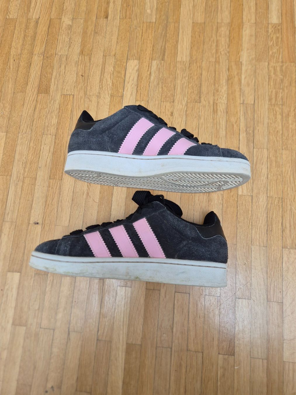 Adidas Scarpe da donna: Adidas Campus, Grösse 40 2/3 – Usato da Wettingen venduto da Lenny15 2