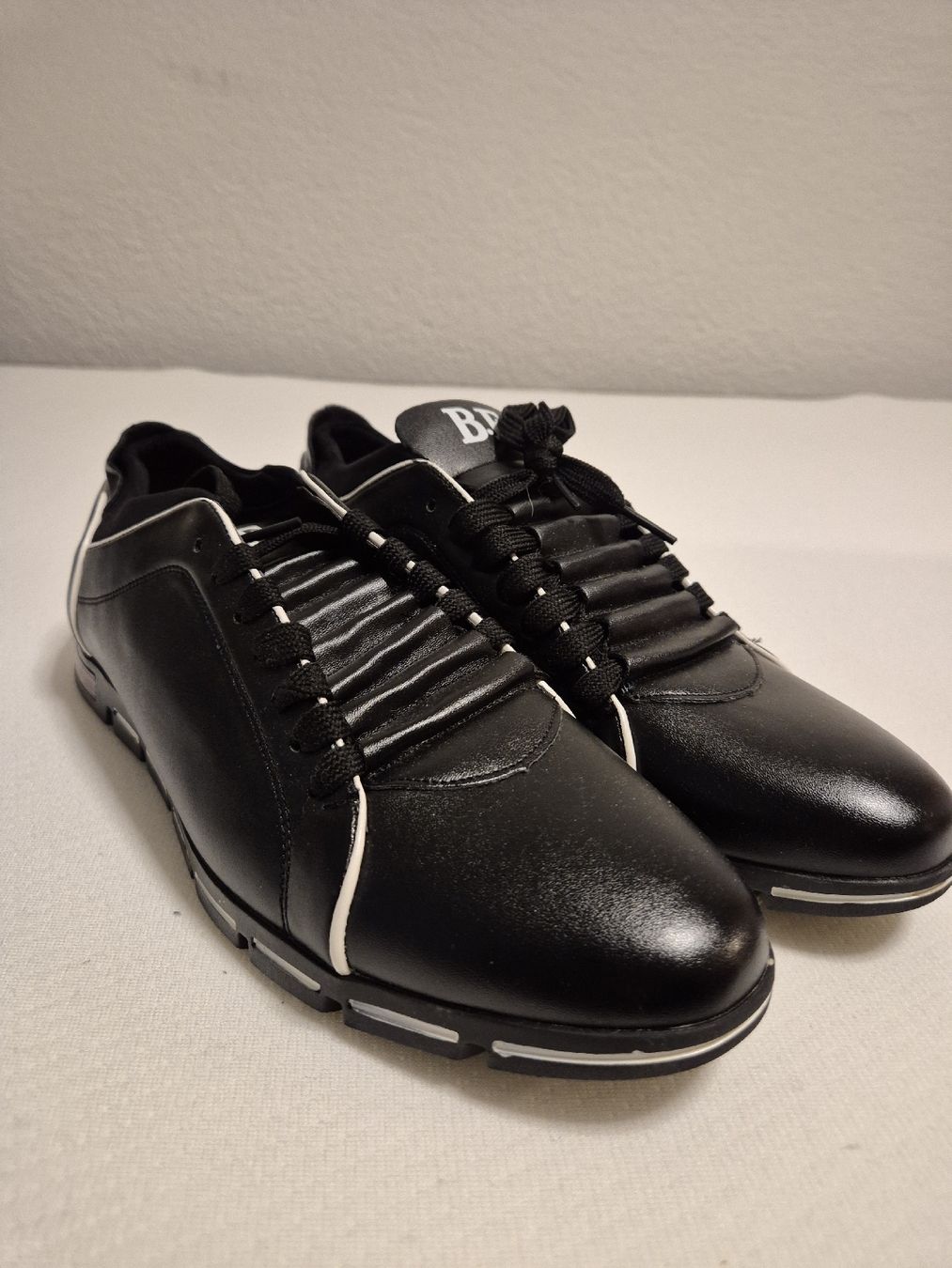 Scarpe da uomo: BF Schuhe, Gr. 44, neuwertig – Usato da Ebikon venduto da Familiekunterbunt