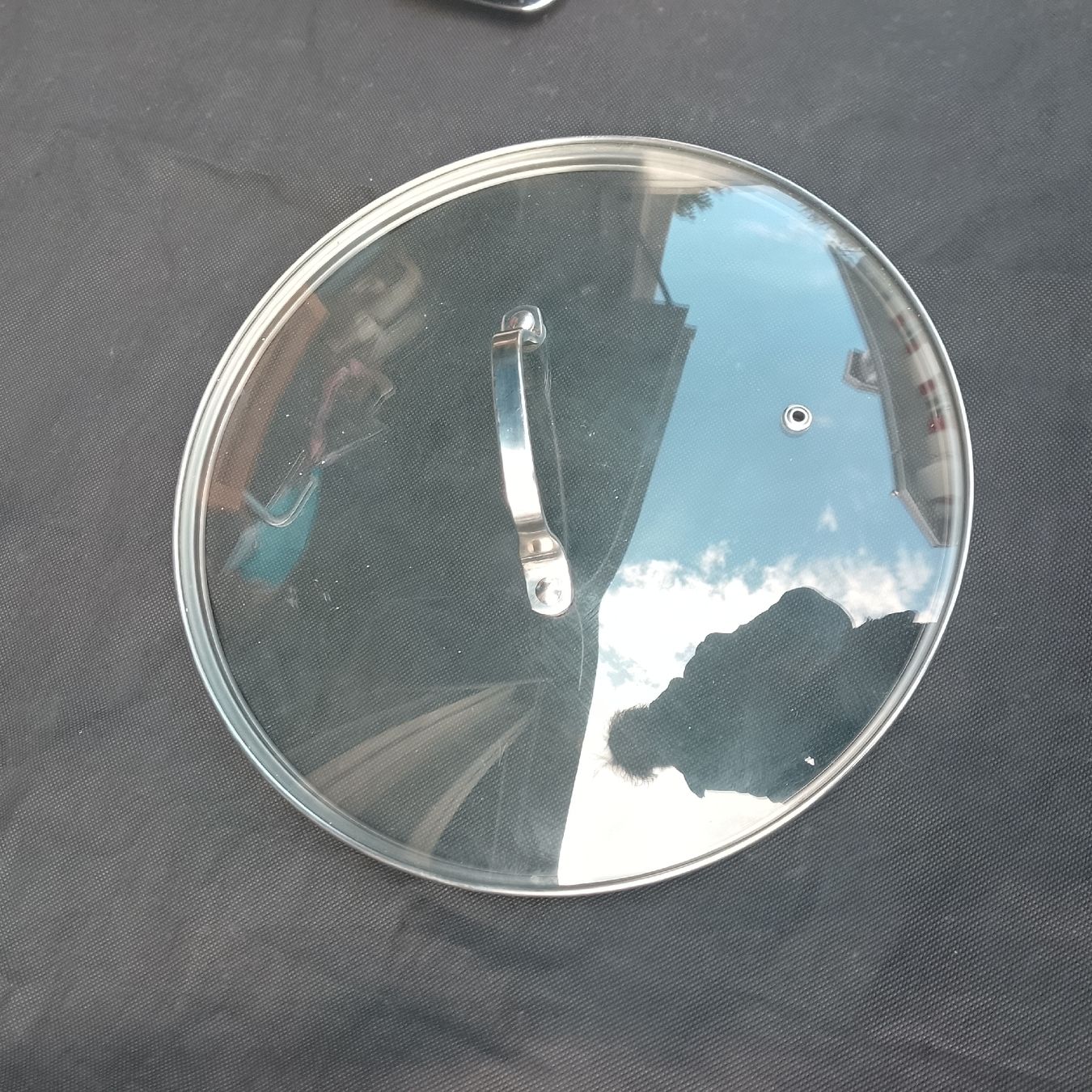 Pentole: Kitchenware Kochtopf Edelstahl mit Glasdeckel, 30 cm – Usato da Luzern venduto da toenu23 4