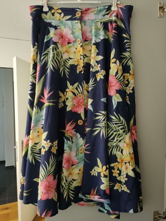 Rockabilly sommerlicher Maxirock mit Blumenmuster, Grösse 14