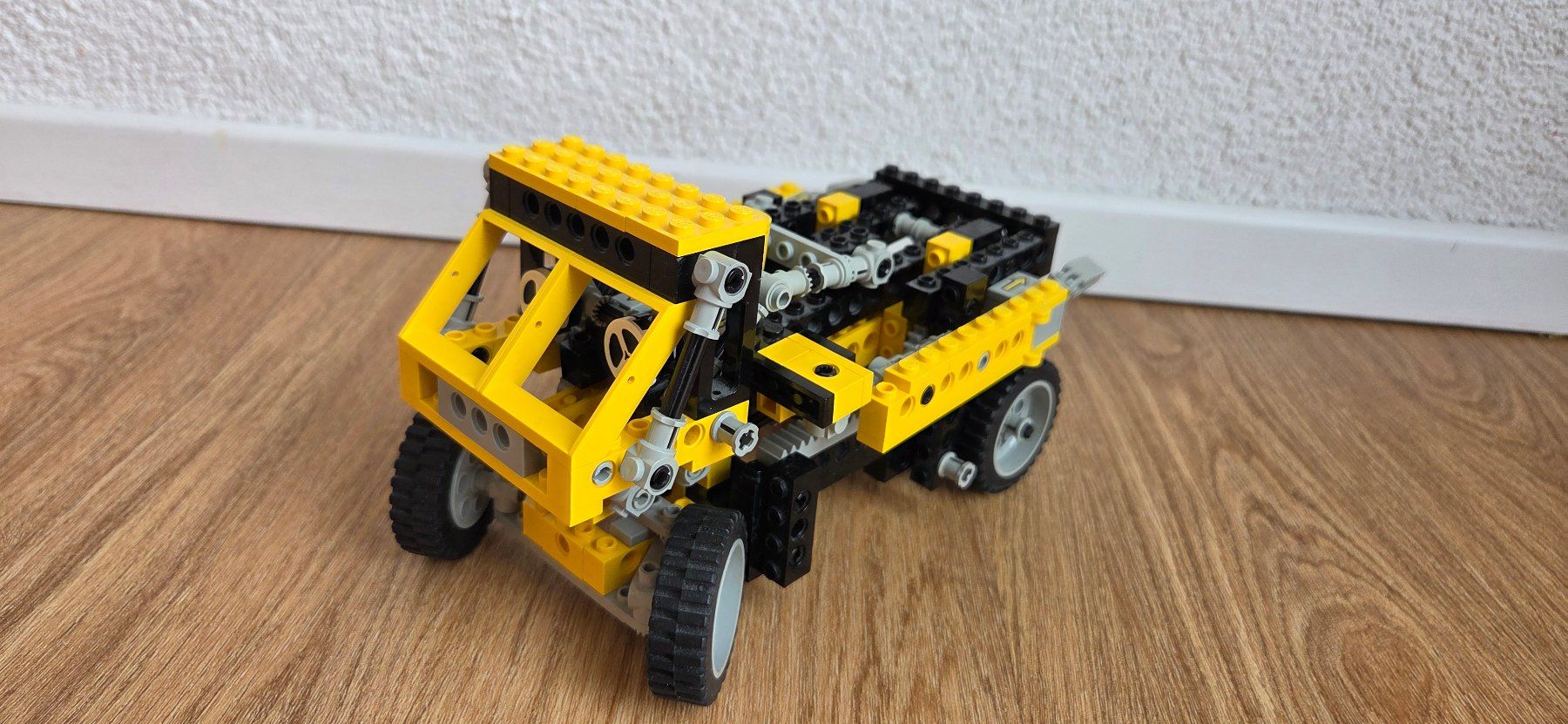 Lego Kit di costruzioni: Lego Technic 8852 Robot – Usato da Hägendorf venduto da Hedi3 4