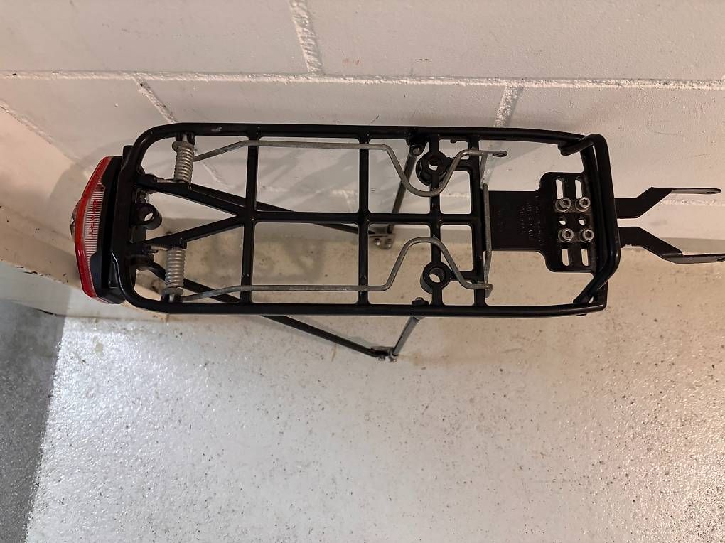 Pezzi di ricambio: Velogepäckträger – Usato da Frauenkappelen venduto da Rolerik