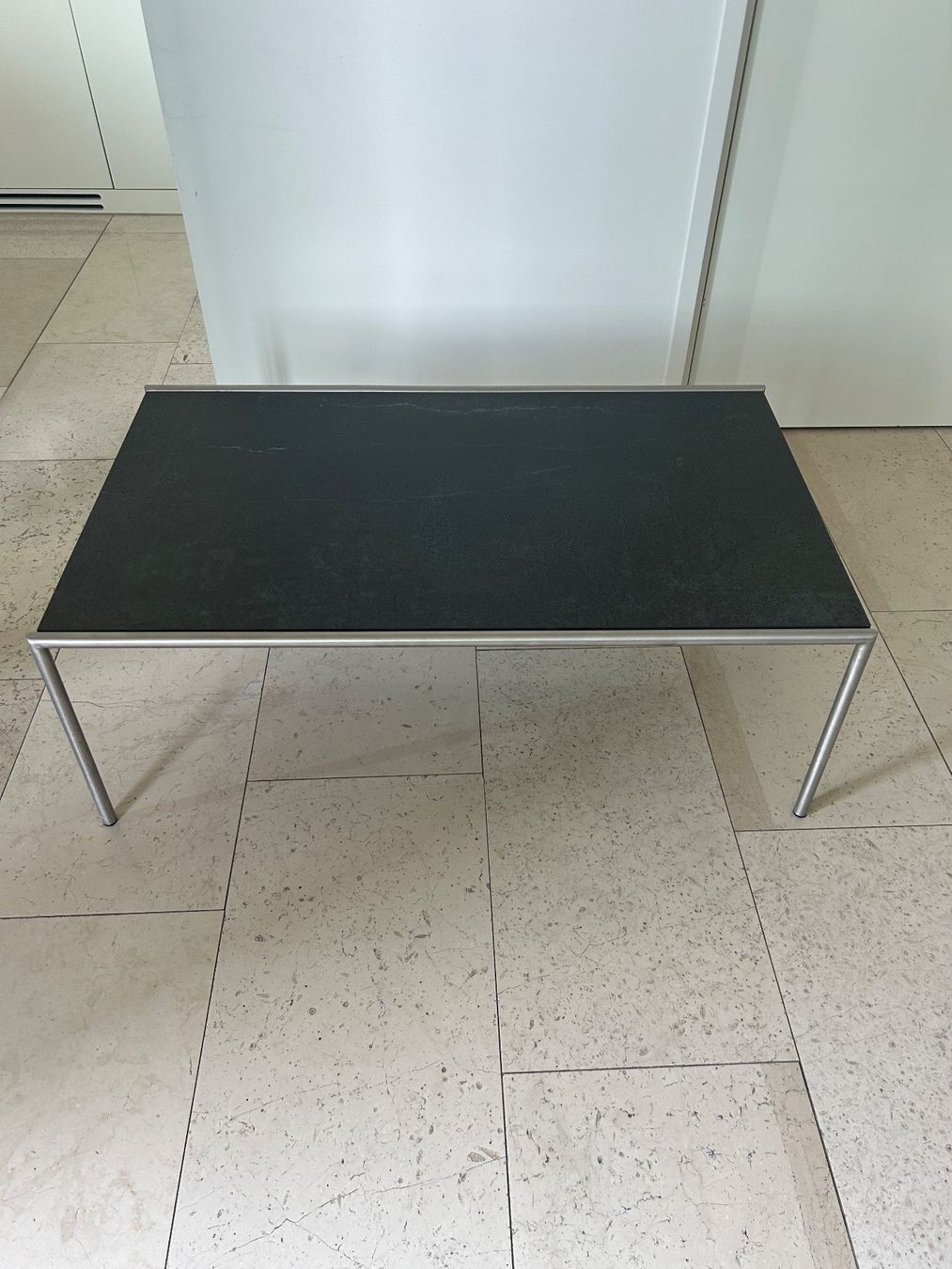 Pfister Tavoli: Couchtisch / Loungetisch Steinplatte – Usato da Zürich venduto da pauliw