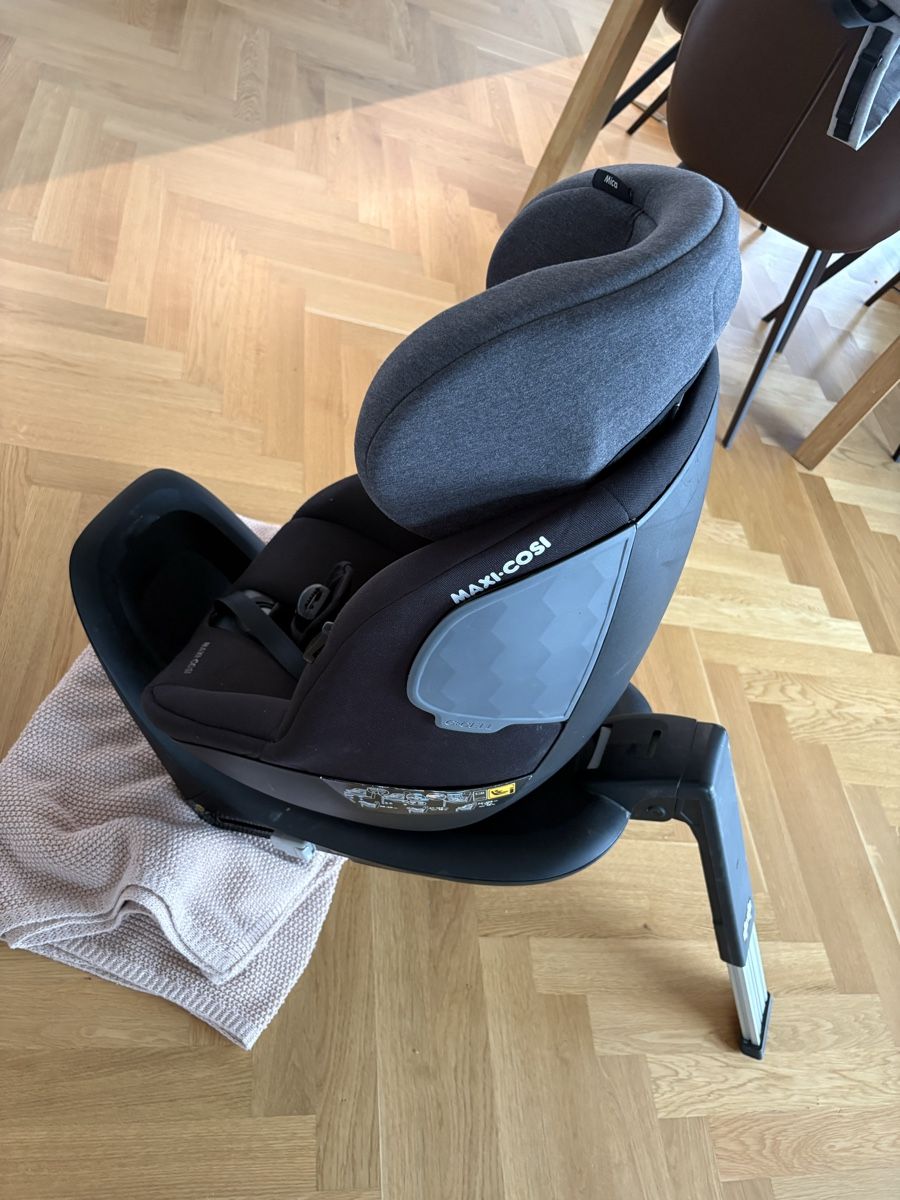 Maxi-Cosi Seggiolini per auto: Kindersitz drehbar mit Isofix – Usato da Wädenswil venduto da Flain 3