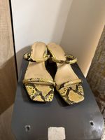 H&M Sandalen Schlangendruck Gelb Grösse 37 Zustand Neu