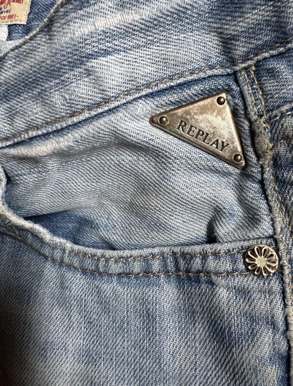 Replay Jeans: Replay Jeans Wendie hellblau W25 – Gebraucht aus Unterseen von bid2buy 3