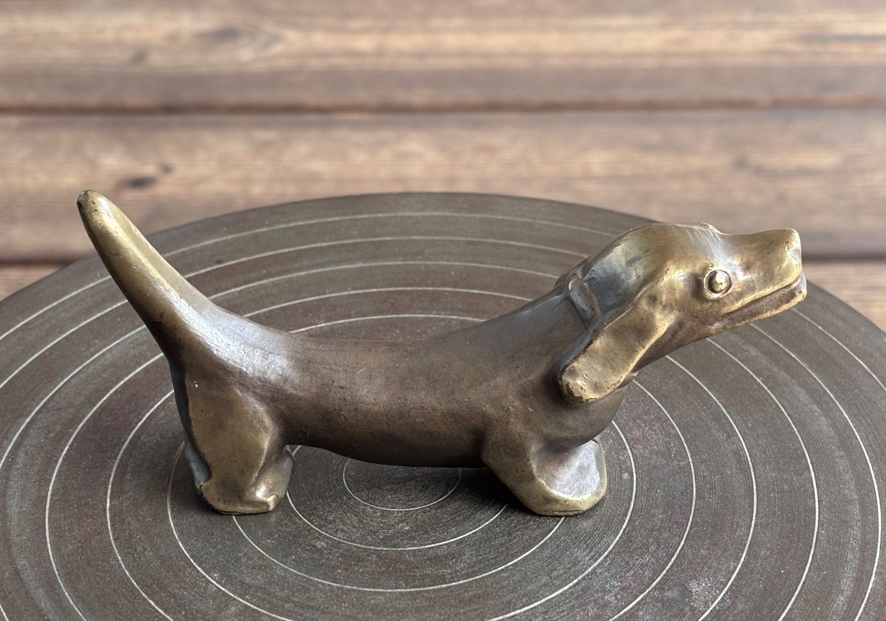 Bag Turgi Figuren: BAG Werbefigur Bronze Hund, Dackel – Gebraucht aus Lüchingen von Eeizo