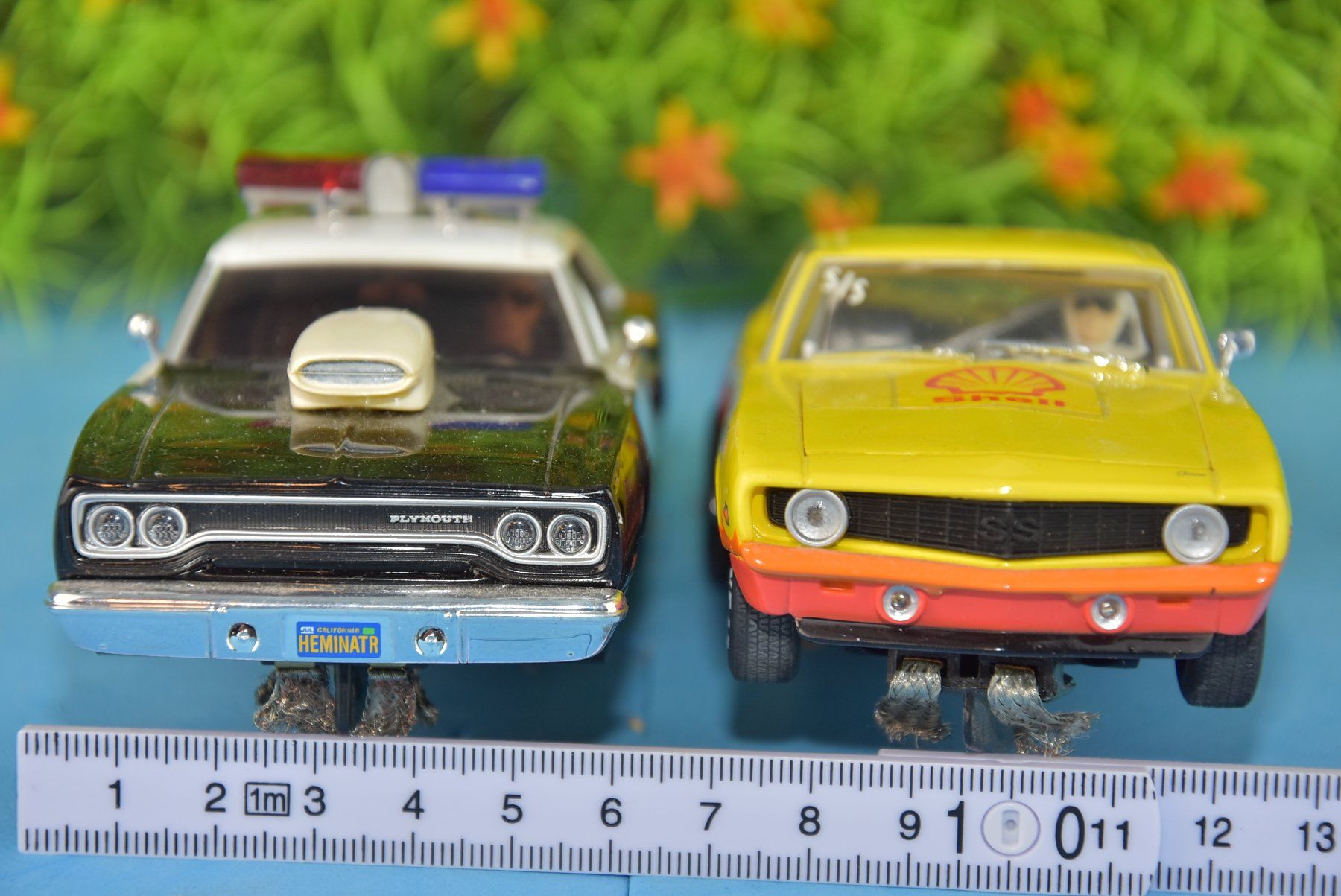 Carrera Modellautos: FÜR FR. 1.00   CARRERA EVOLUTION 2 STÜCK SUPER KLASSIKER iO – Gebraucht aus Wohlen AG von 5610WOHLEN- 9